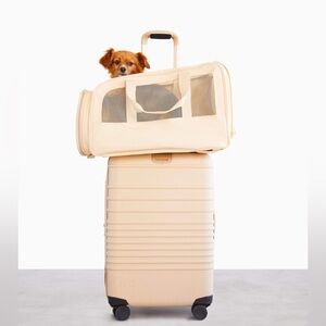BÉIS The Regulation Pet Carry-on in Beige
